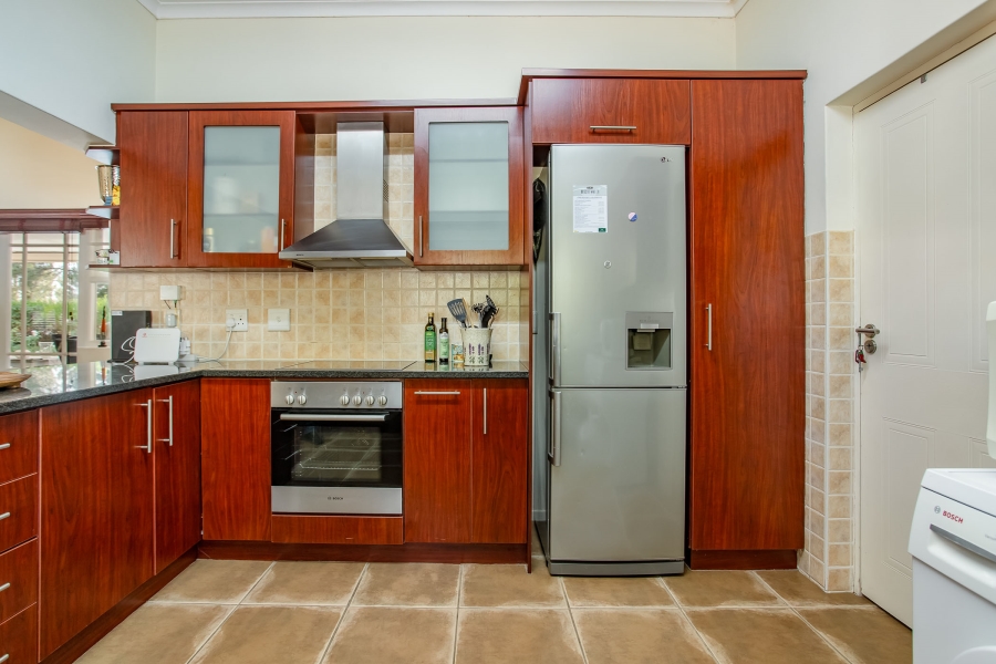 To Let 3 Bedroom Property for Rent in Boschenmeer Golf Country Estate Western Cape